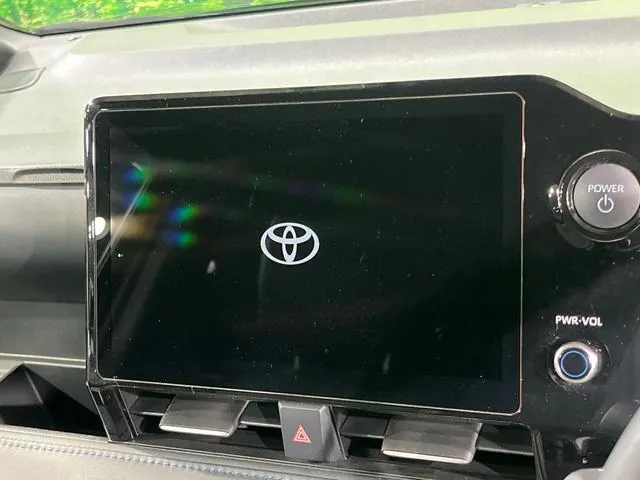Toyota Voxy 2024 photo 4