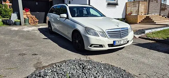 Mercedes-Benz E 200 2010 photo 4