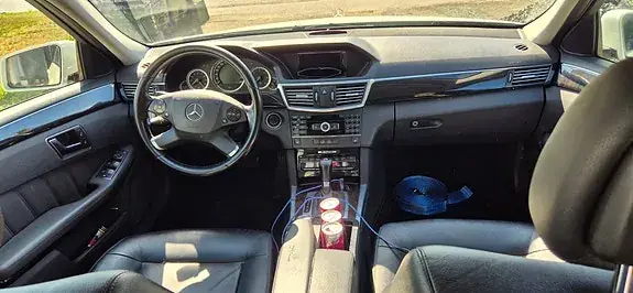 Mercedes-Benz E 200 2010 photo 2