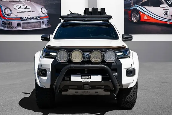 Toyota Hilux 2023 photo 4