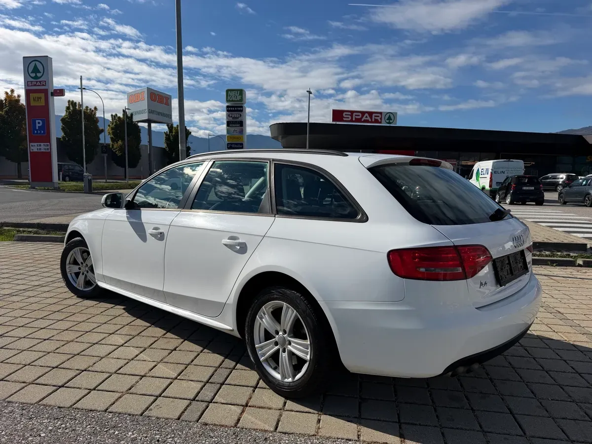 Audi A4 2010 photo 3