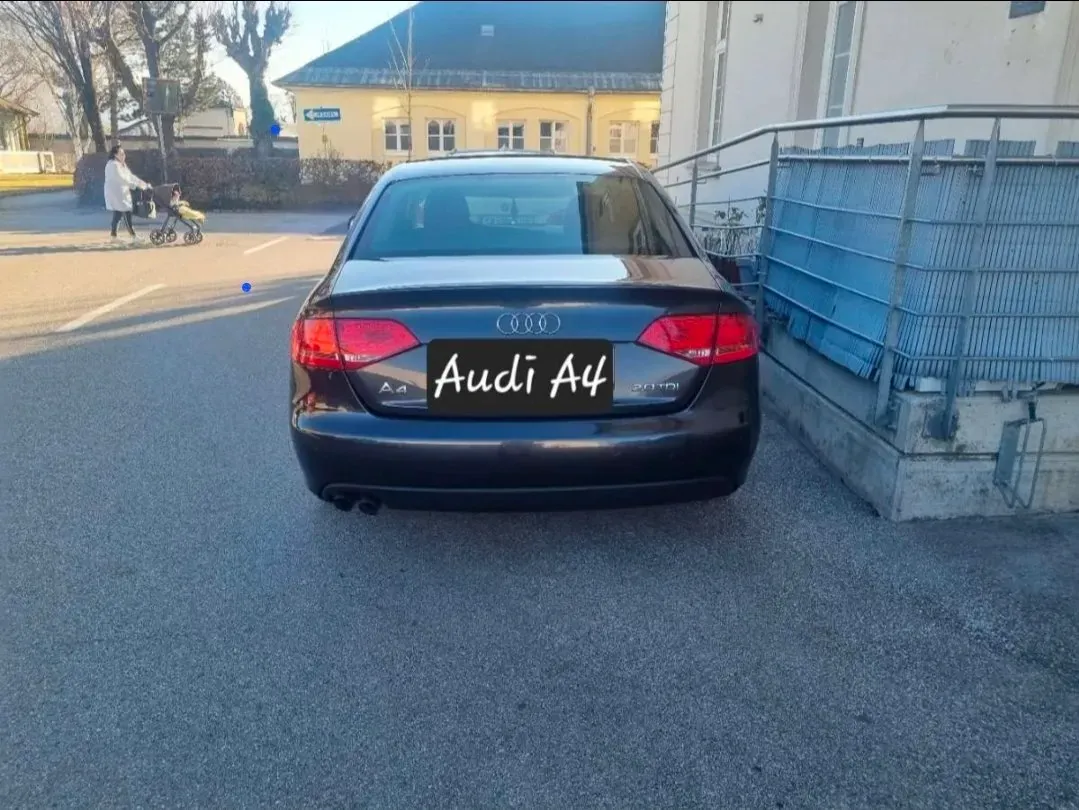 Audi A4 2010 photo 2