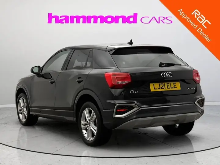 Audi Q2 2021 photo 2