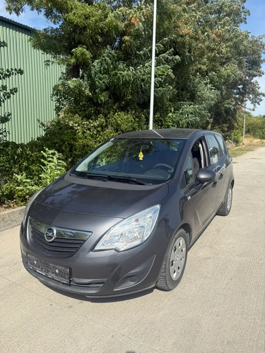 Opel Meriva 2010 photo 2