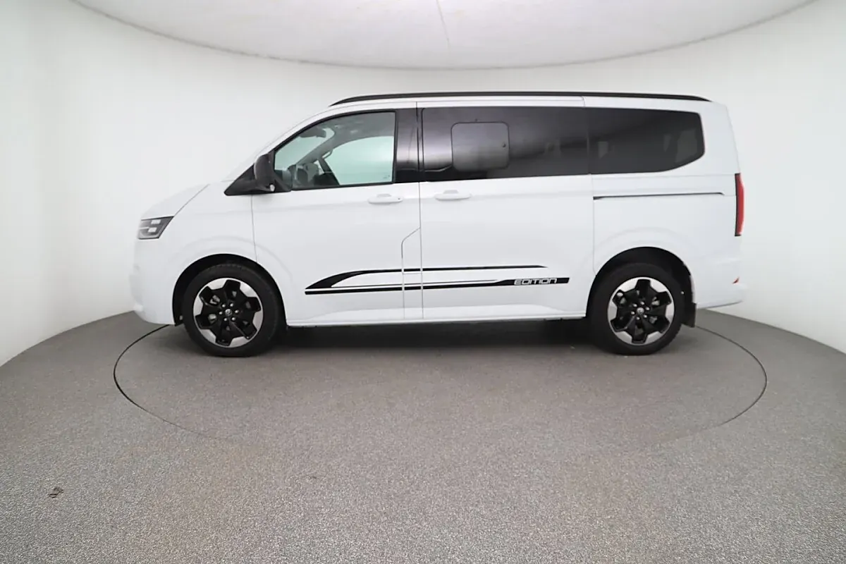Volkswagen Caravelle 2026 photo 2