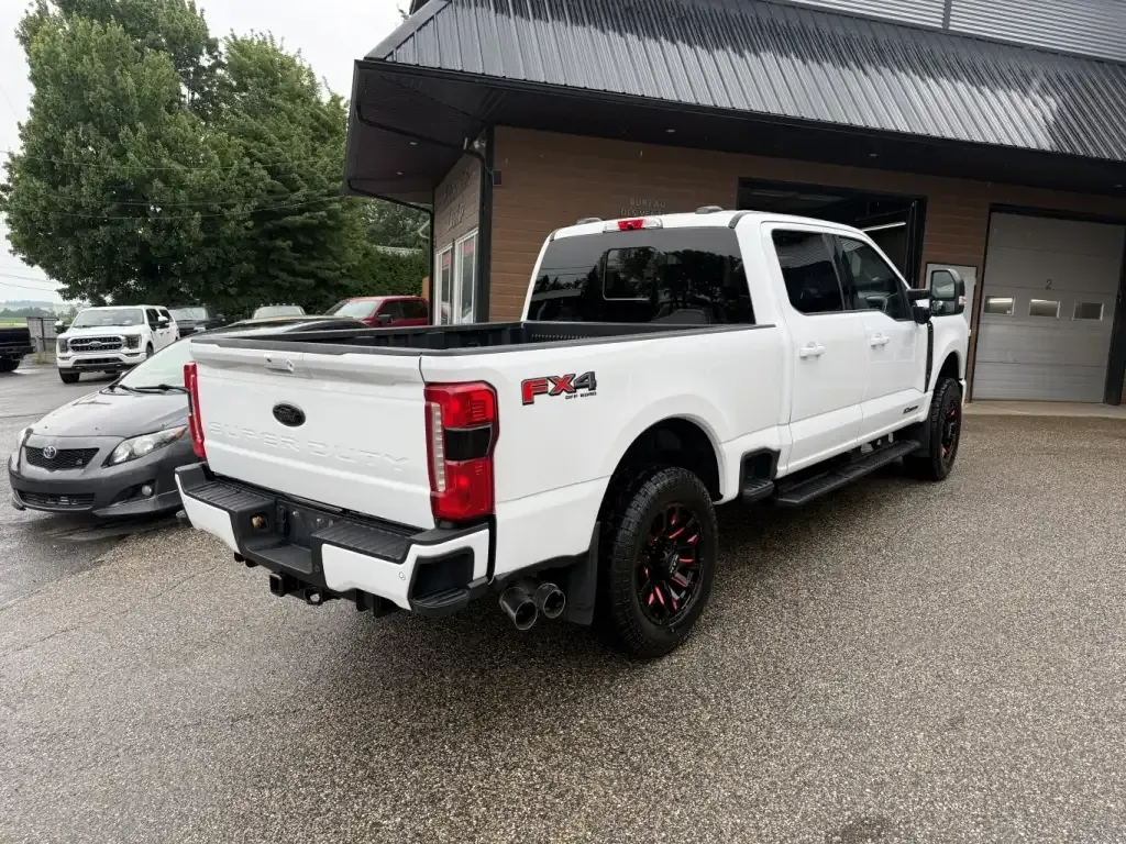 Ford F-250 Super Duty 2023 photo 3