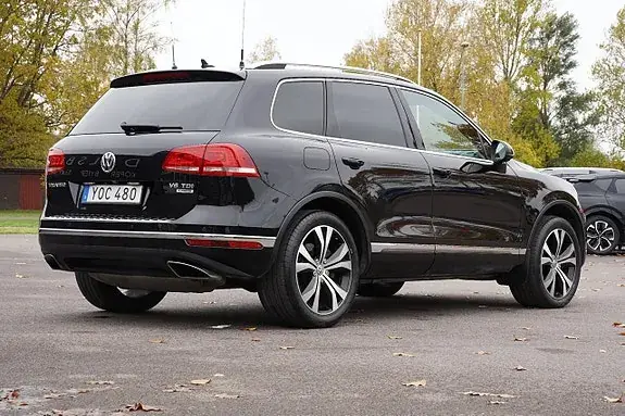 Volkswagen Touareg 2017 photo 2