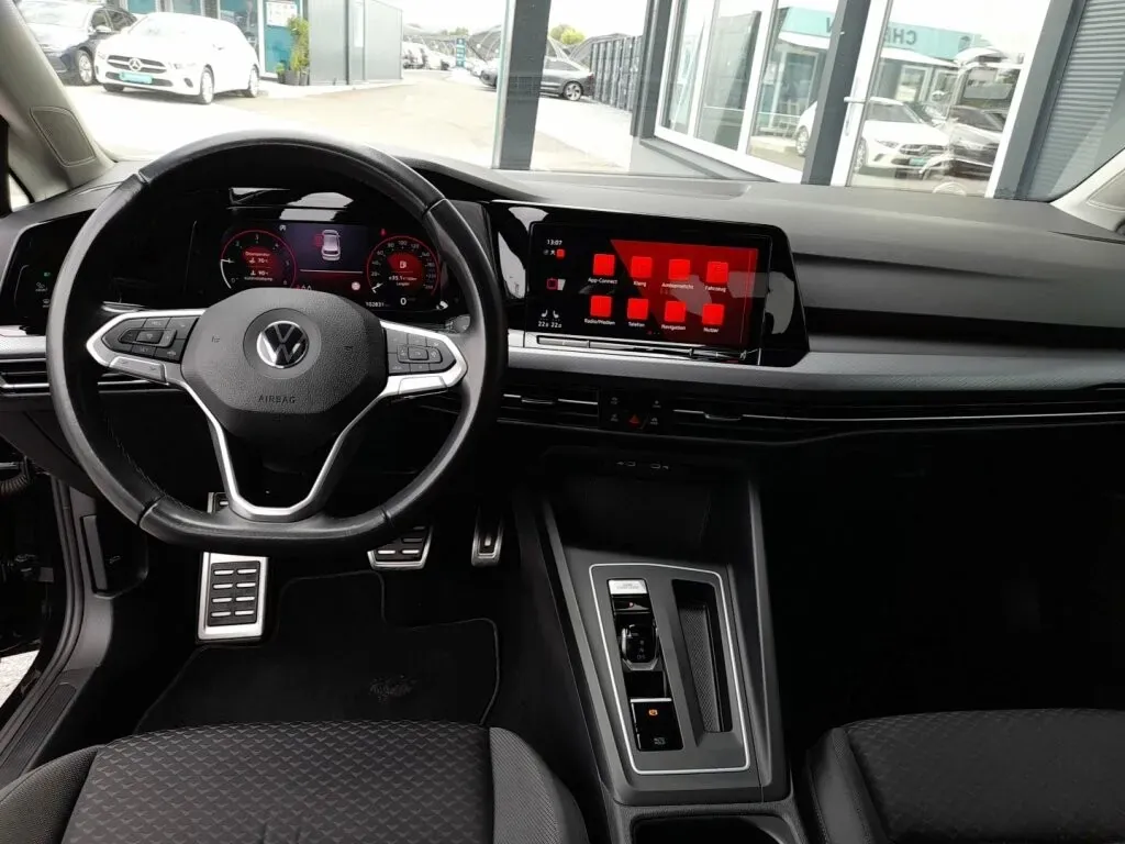 Volkswagen Golf 2022 photo 3