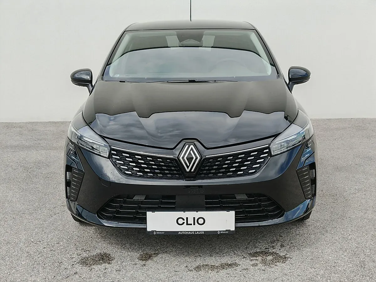 Renault Clio photo 3
