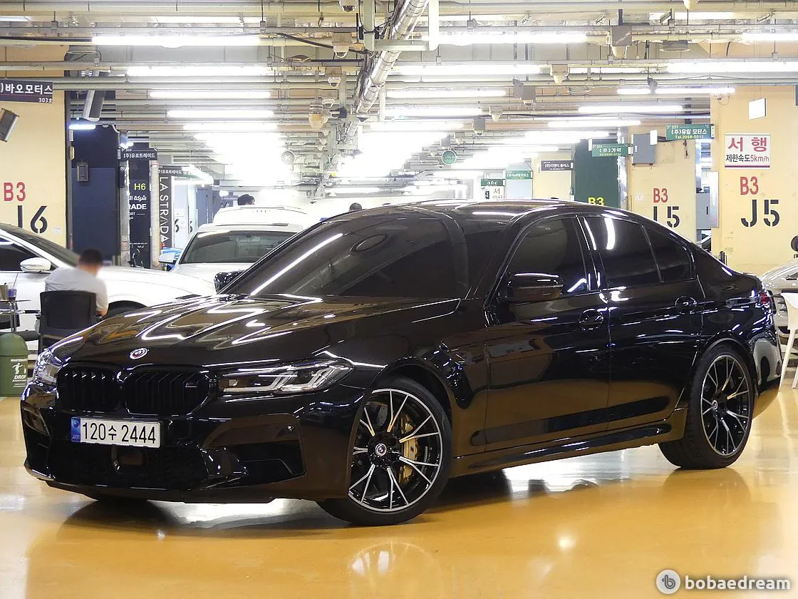 BMW M5 2023 photo 2