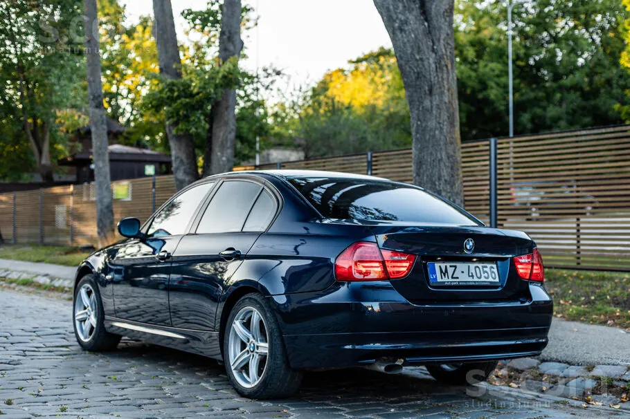 BMW E90