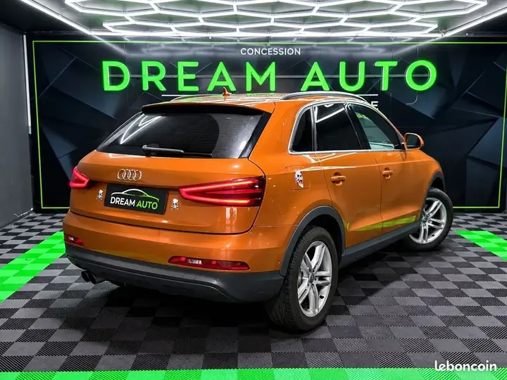 Audi Q3 2012 photo 2