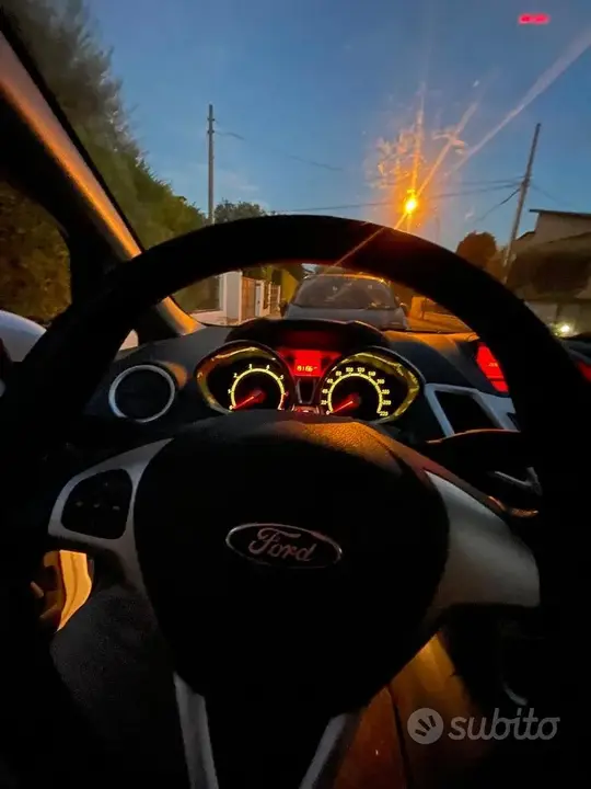 Ford Fiesta 2009 photo 4