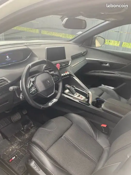 Peugeot 3008 2020 photo 3