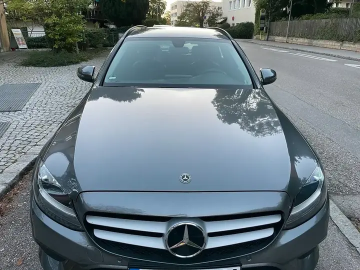 Mercedes-Benz C200