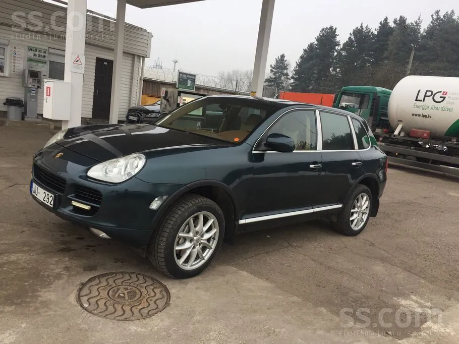 Porsche Cayenne 2004 photo 2