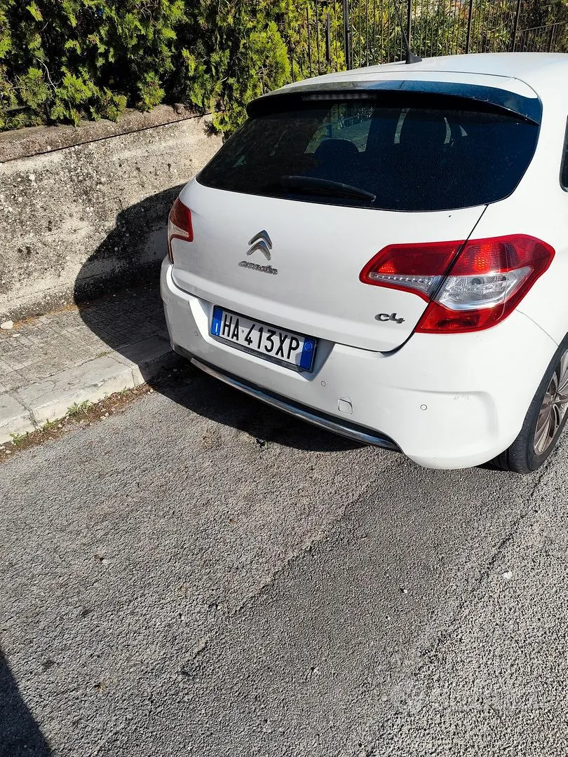 Citroen C4 2013 photo 2