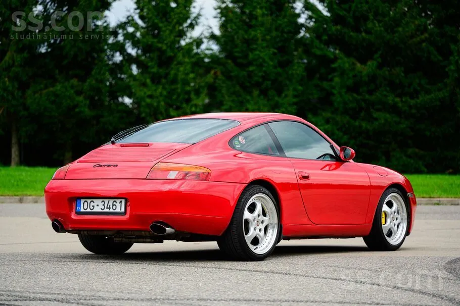 Porsche 911 Carrera 2001 photo 2