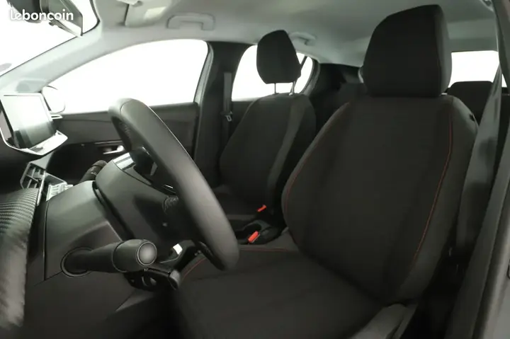 Peugeot 208 2022 photo 5