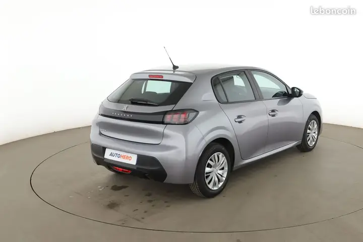 Peugeot 208 2022 photo 3