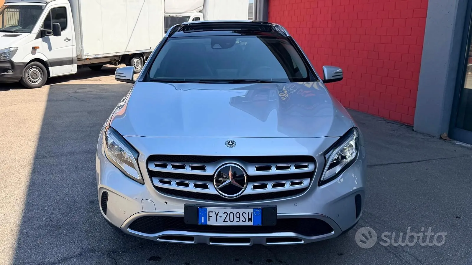 Mercedes-Benz Gla 180 2019 photo 2
