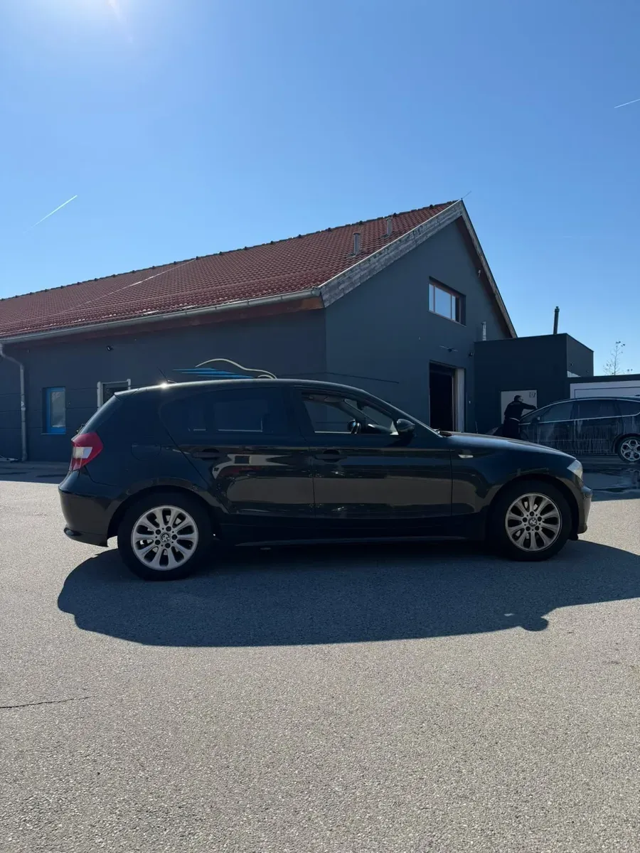 BMW 1 Series 2005 photo 2