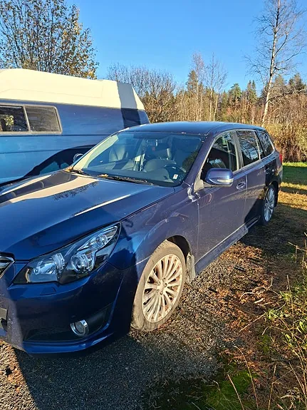 Subaru Legacy 2010 photo 3