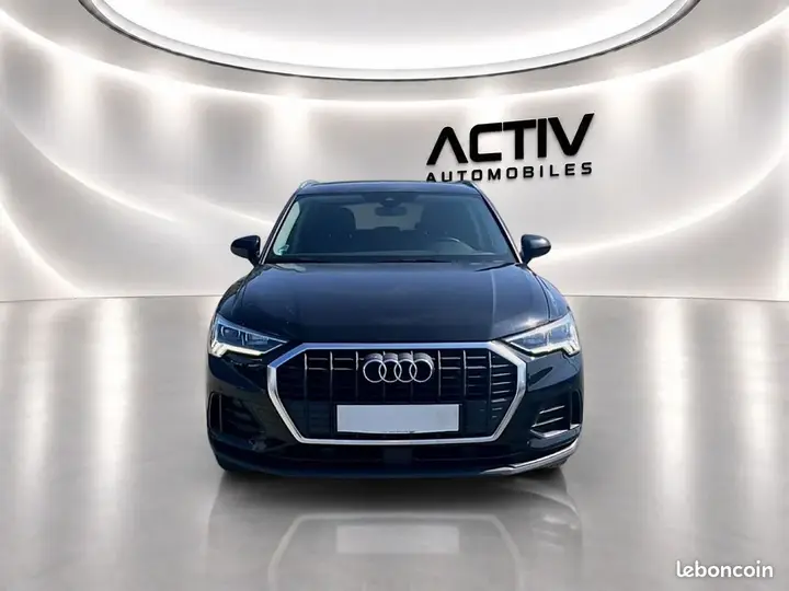 Audi Q3 2023 photo 2
