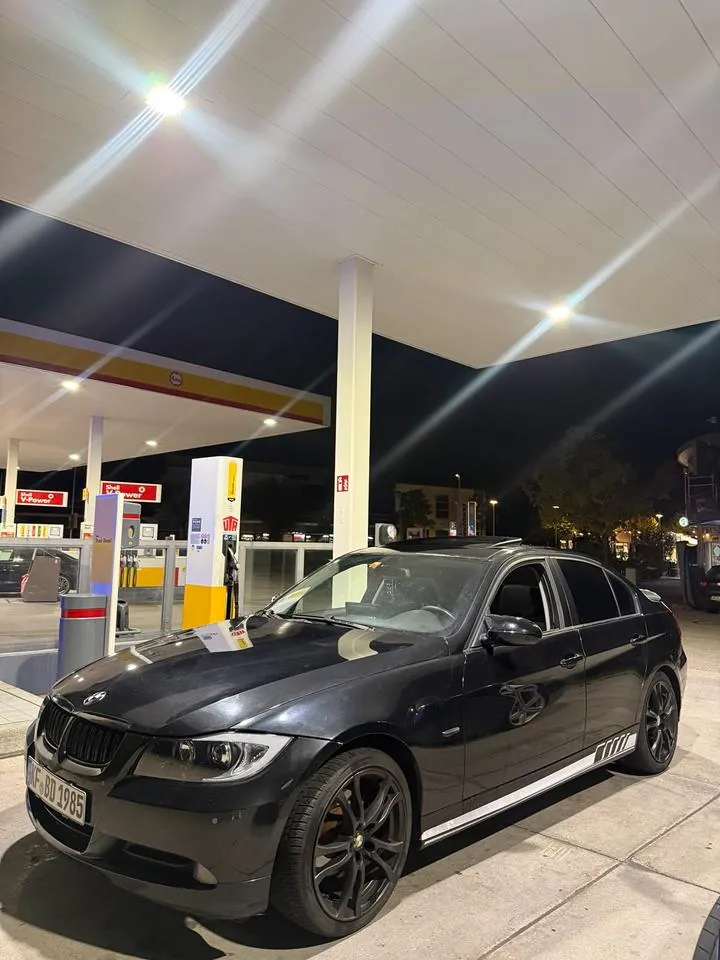 BMW E90