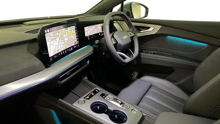 Audi E-Tron photo 2