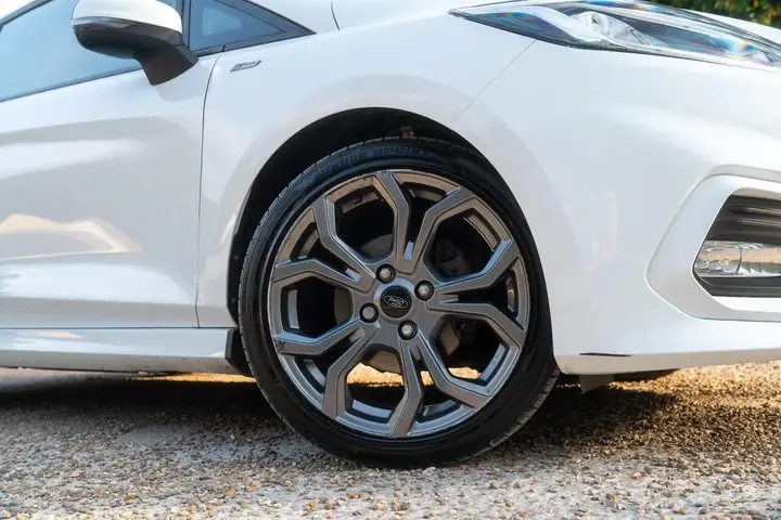 Ford Fiesta 2018 photo 2