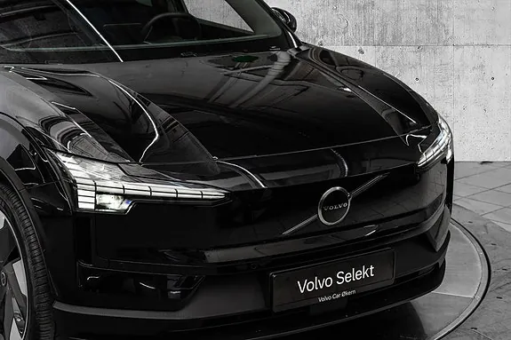 Volvo Ex30 2025 photo 2