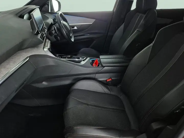 Peugeot 5008 2023 photo 4