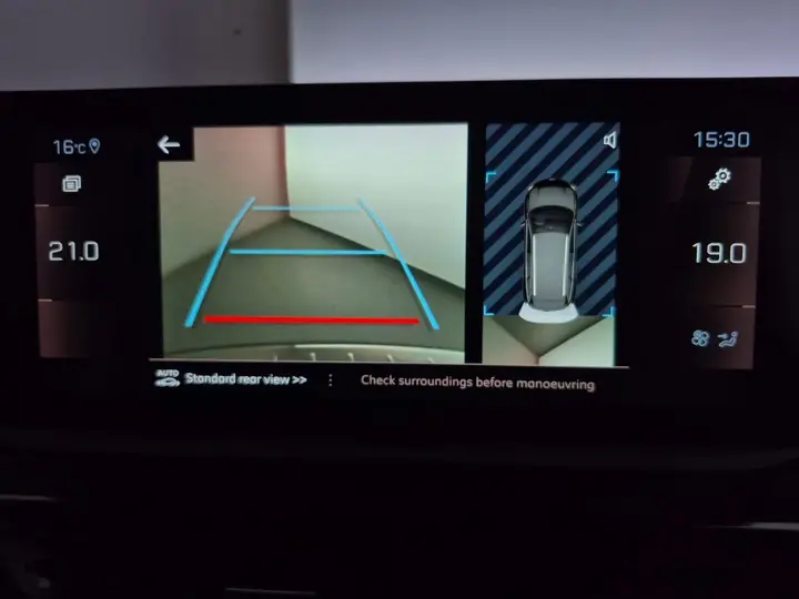 Peugeot 5008 2023 photo 5