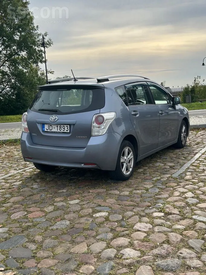 Toyota Corolla Verso 2009 photo 2