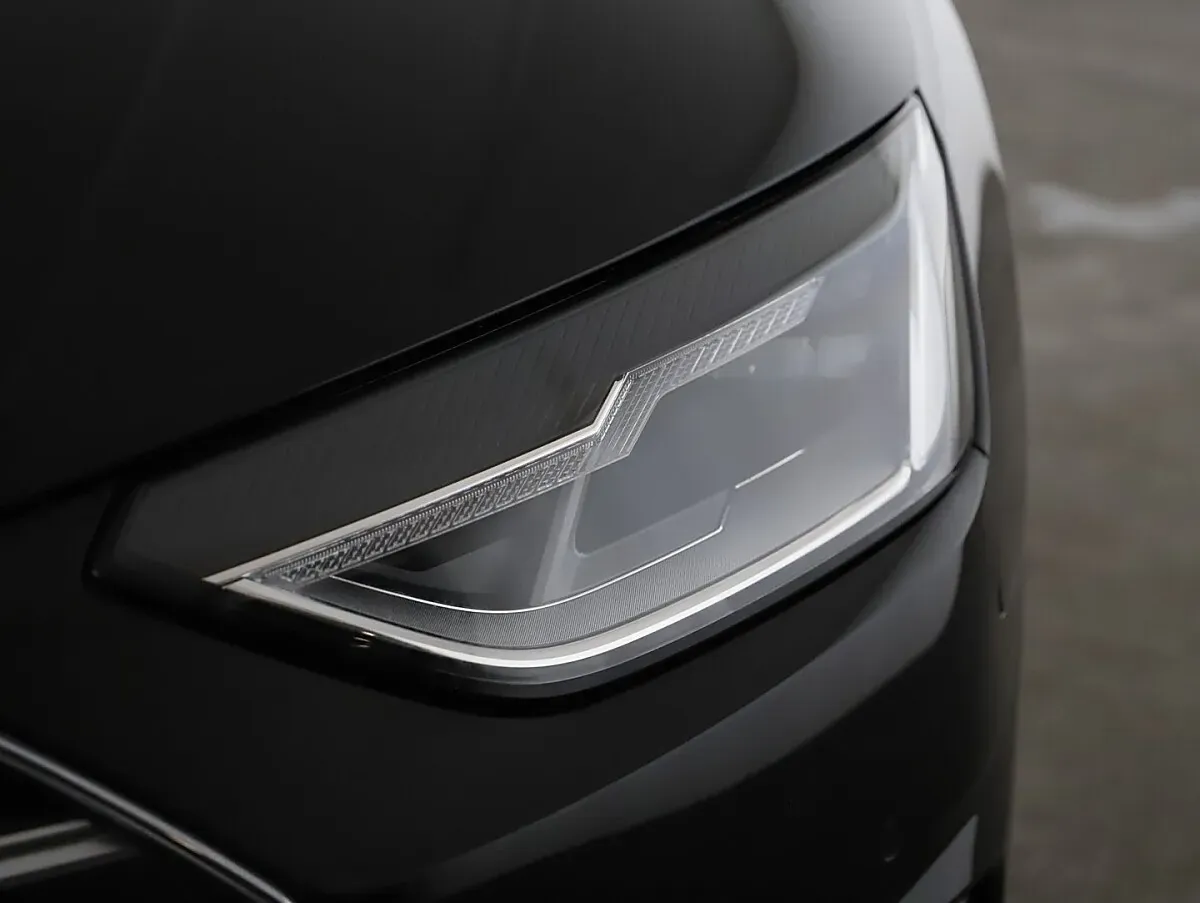 Audi A4 2021 photo 3