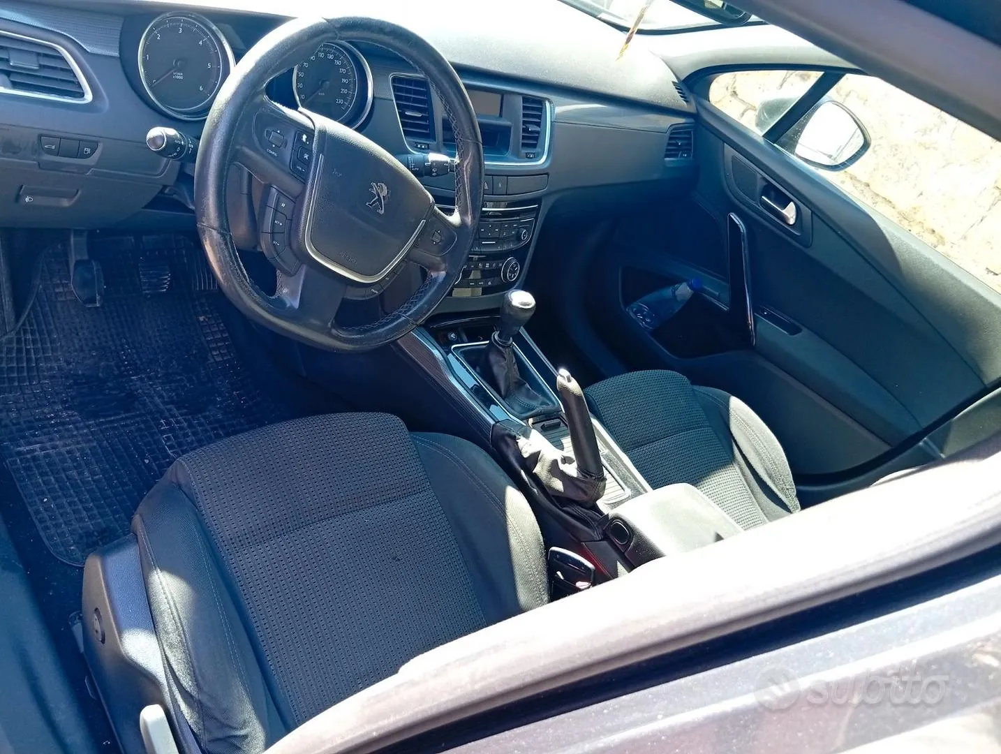 Peugeot 508 2011 photo 4