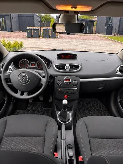 Renault Clio 2010 photo 5