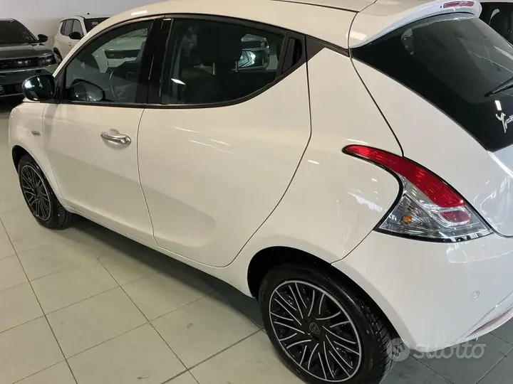 Lancia Ypsilon 2022 photo 4