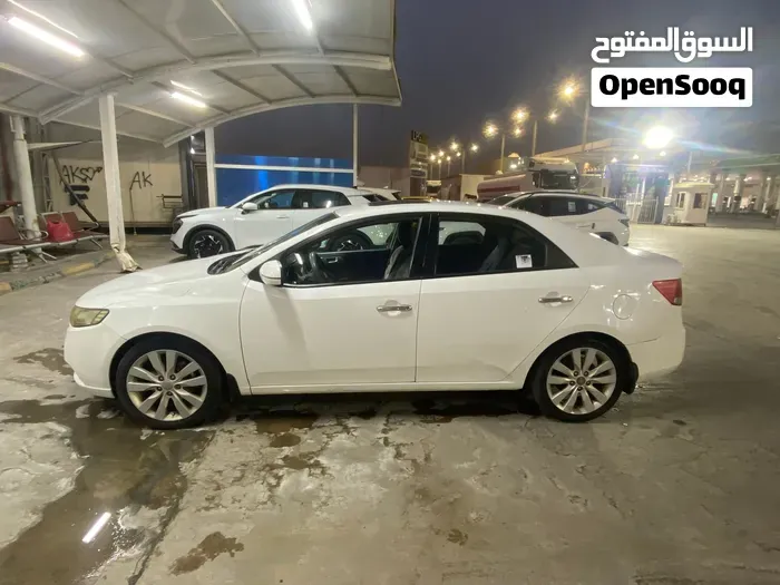 Kia Cerato 2011 photo 4