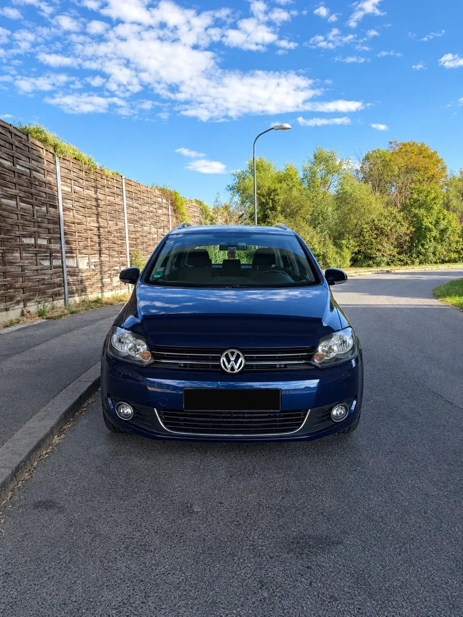 Volkswagen Golf 2011 photo 3
