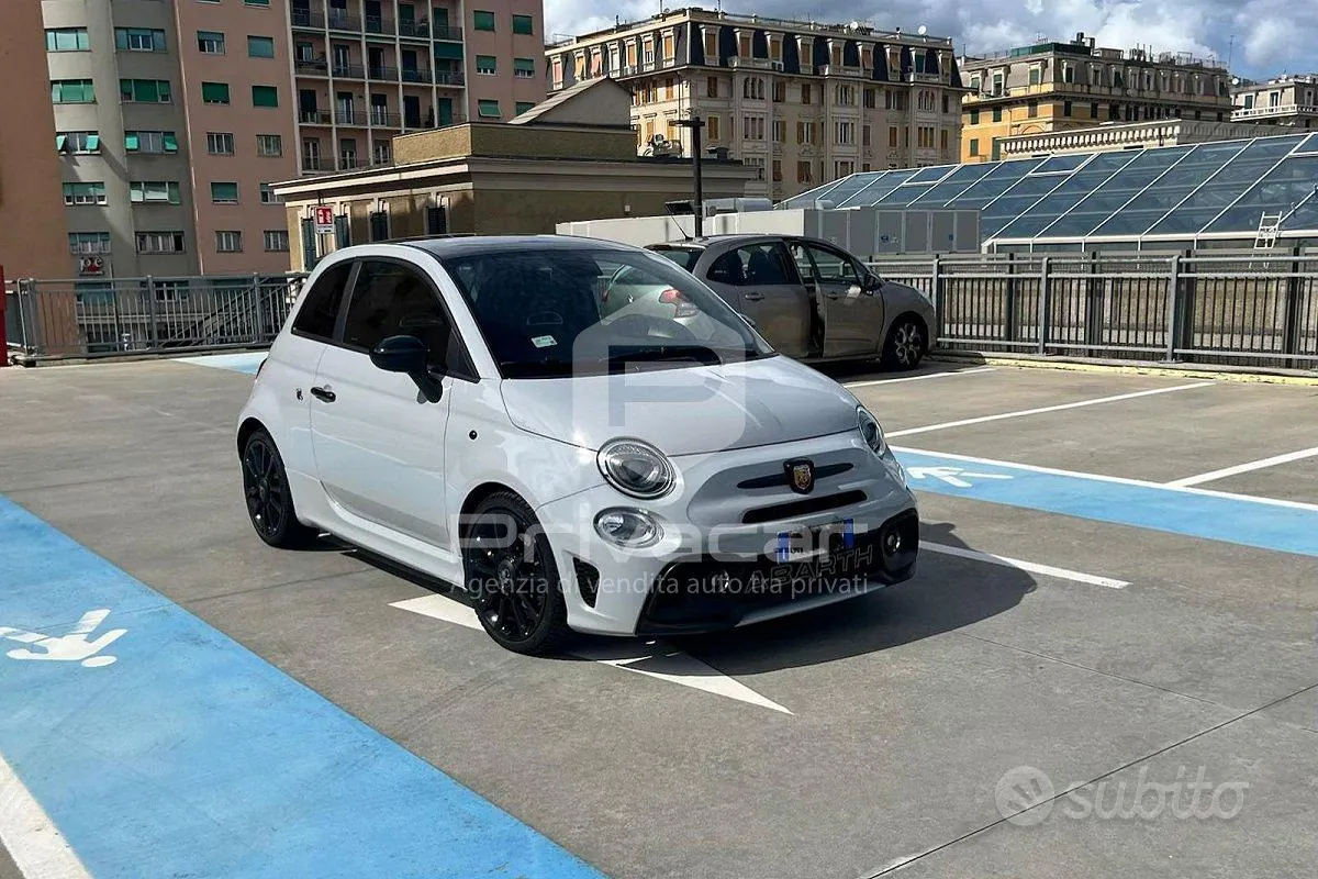 Abarth 595 2022 photo 3