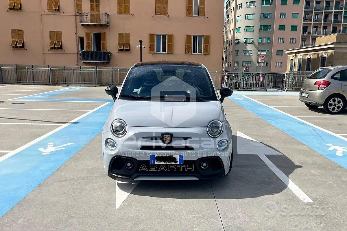 Abarth 595 2022 photo 2