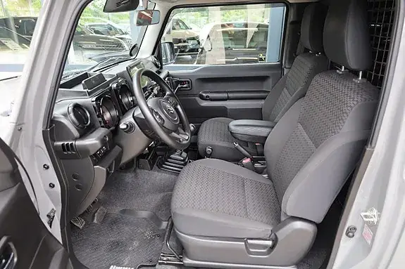 Suzuki Jimny 2022 photo 2