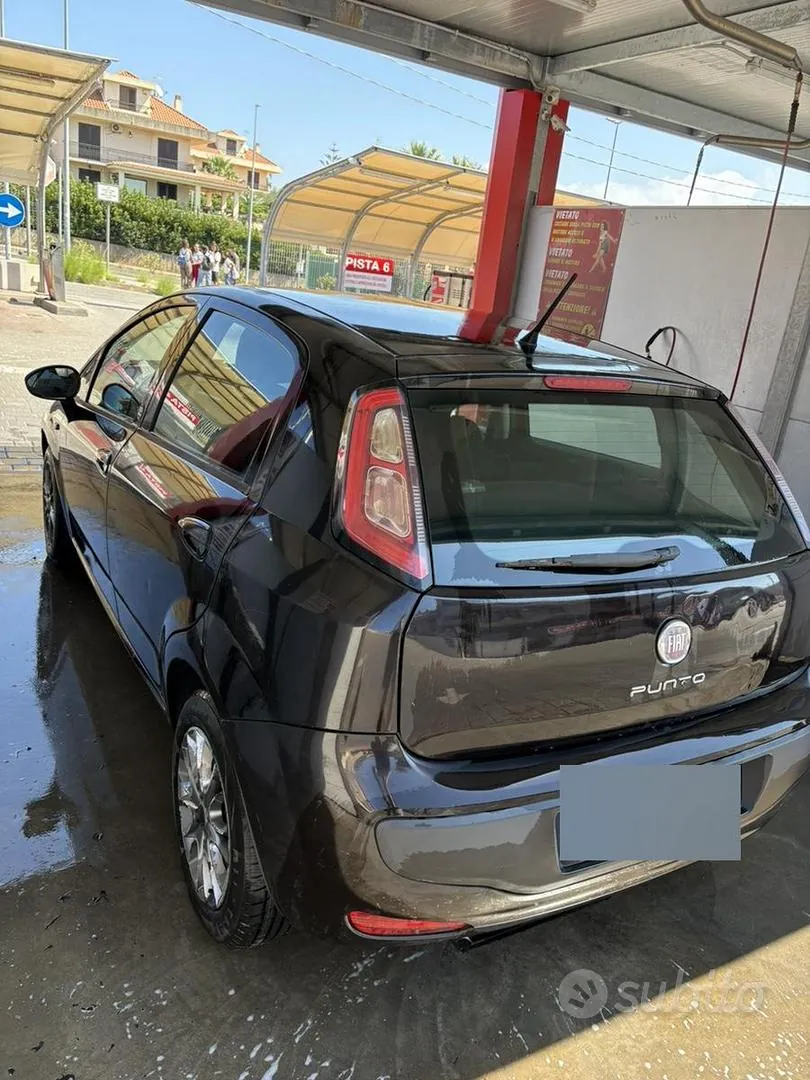 Fiat Punto Evo 2011 photo 2
