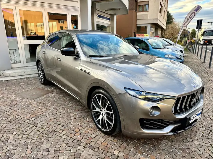 Maserati Levante 2017 photo 3