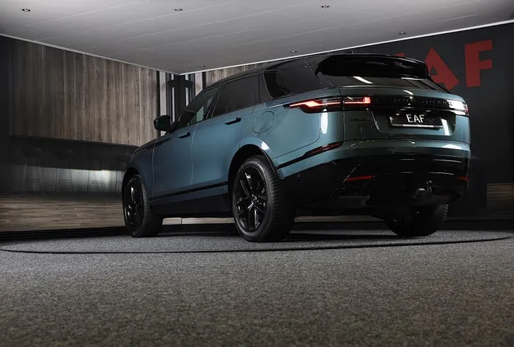 Land Rover Range Rover Velar 2025 photo 3