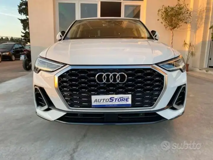 Audi Q3 2021 photo 2