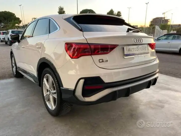 Audi Q3 2021 photo 4