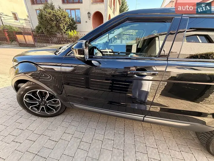 Land Rover Range Rover Evoque 2012 photo 4